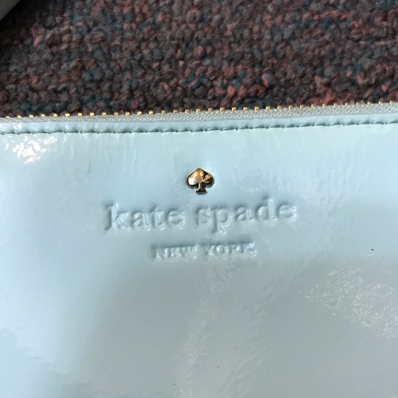 Kate Spade Wristlet - Picture 4 of 7
